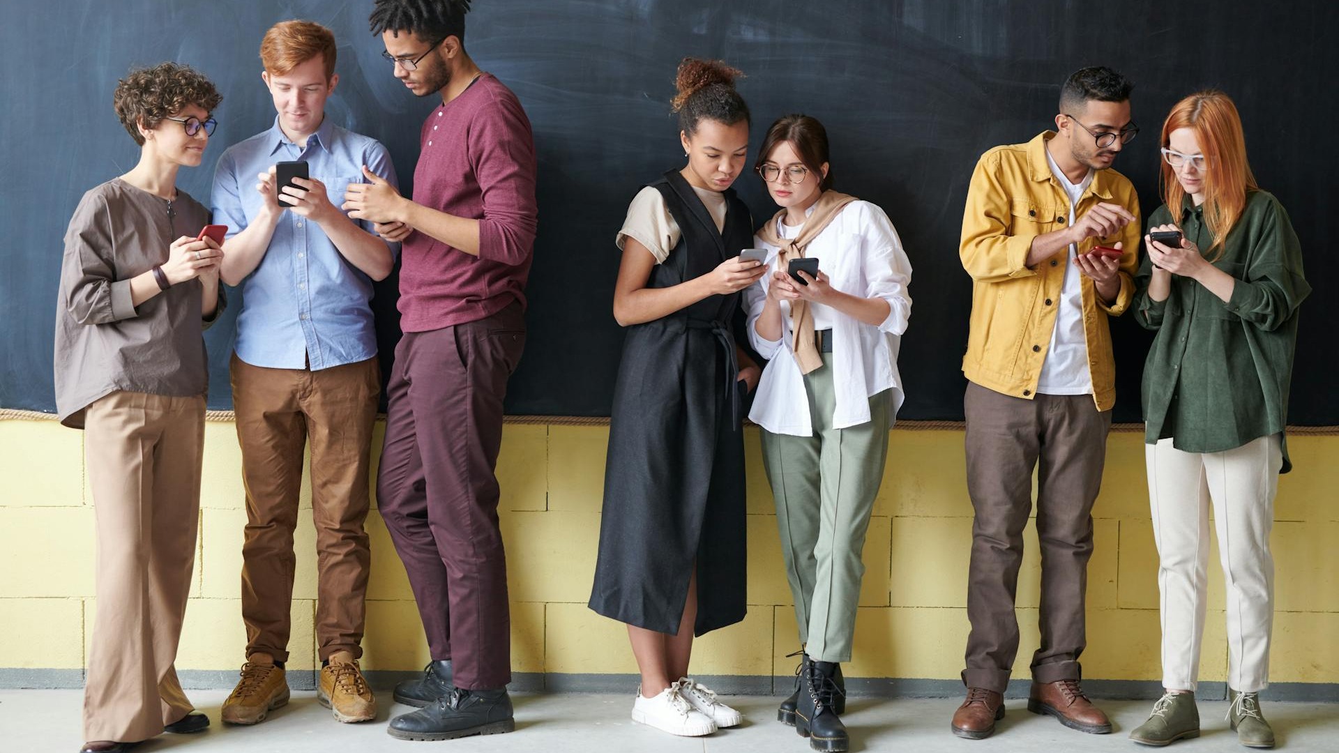 Контент який змінює нас: чи знаєш ти, ким стаєш?